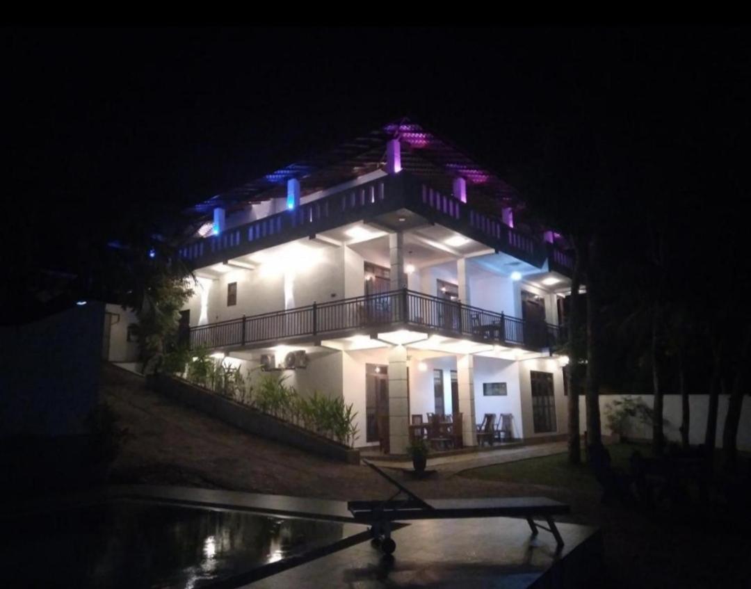 The Green Lagoon Villa ฮิกคาดูวา ภายนอก รูปภาพ